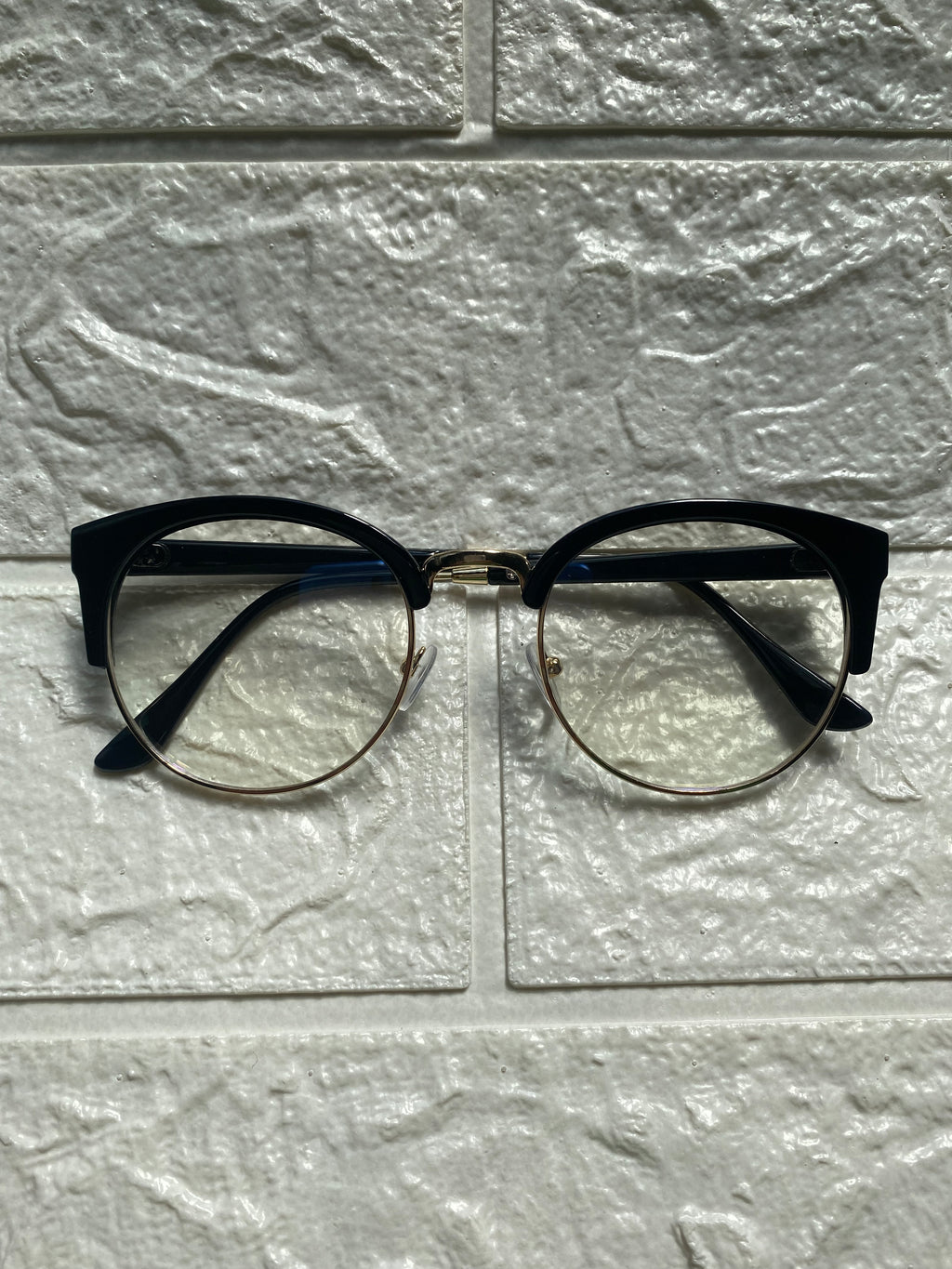 Lentes Mitad Negro y Gold Clasicos