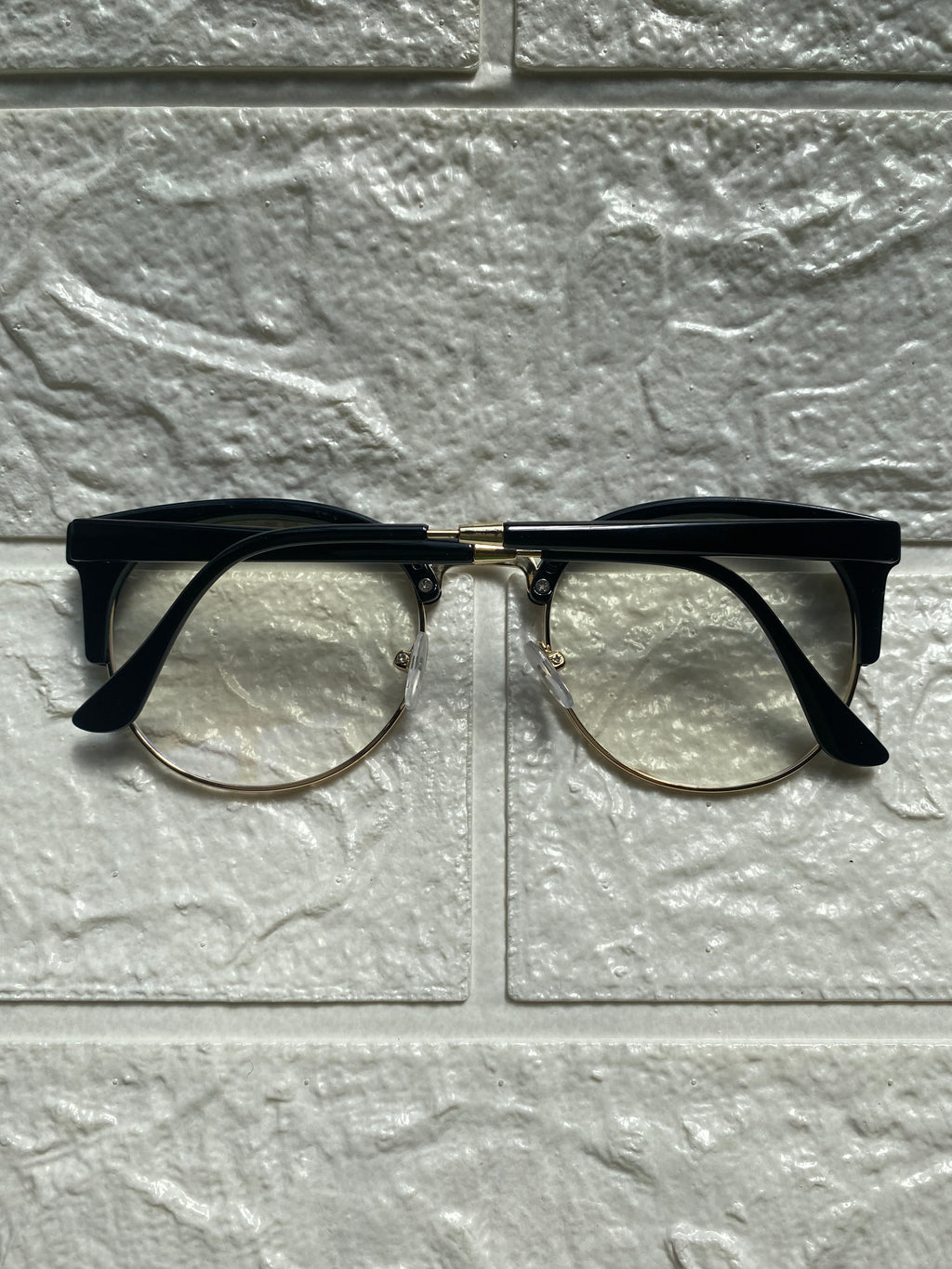 Lentes Mitad Negro y Gold Clasicos