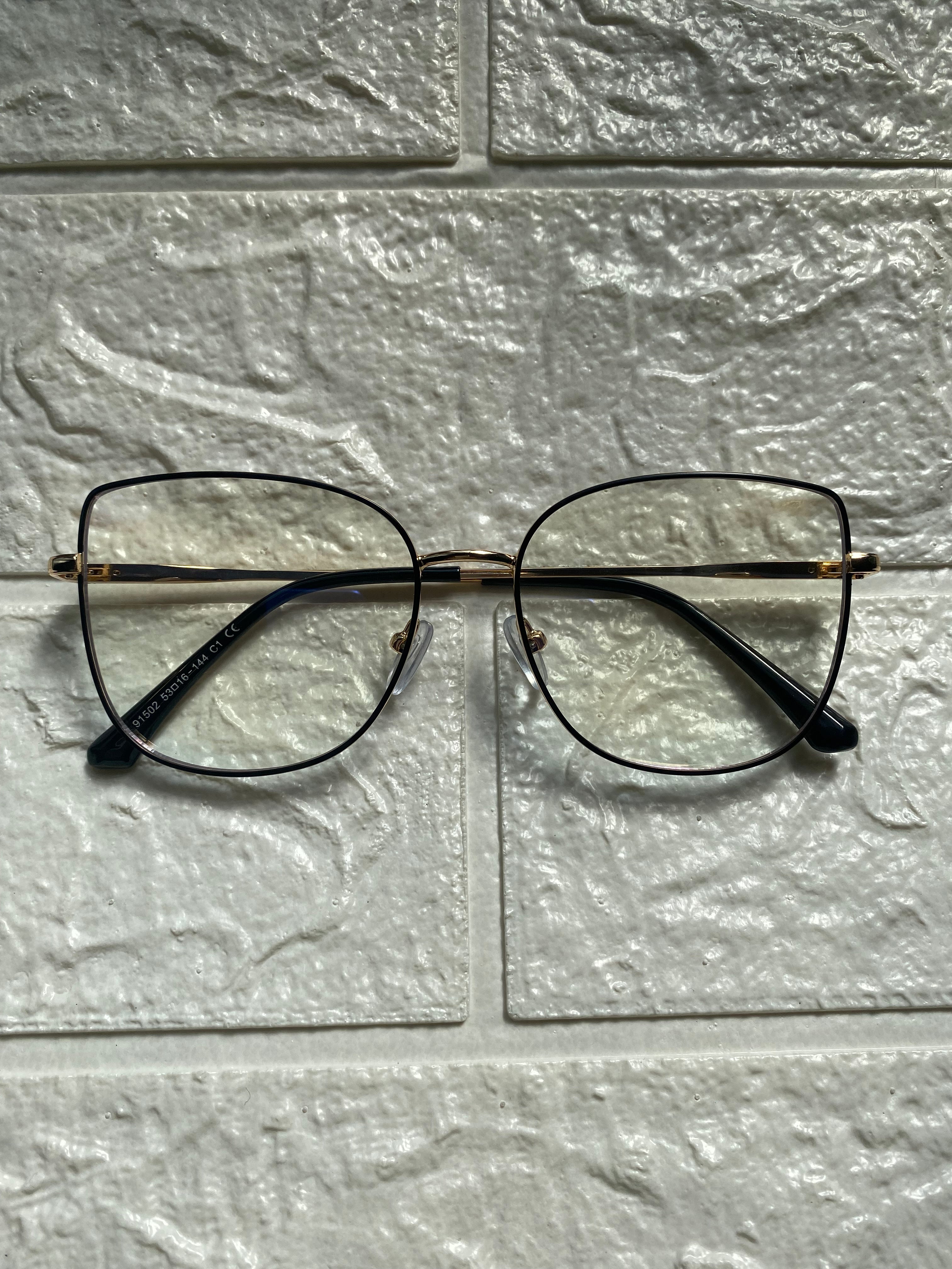 Lentes Cat Eye Gold con Frame Negro