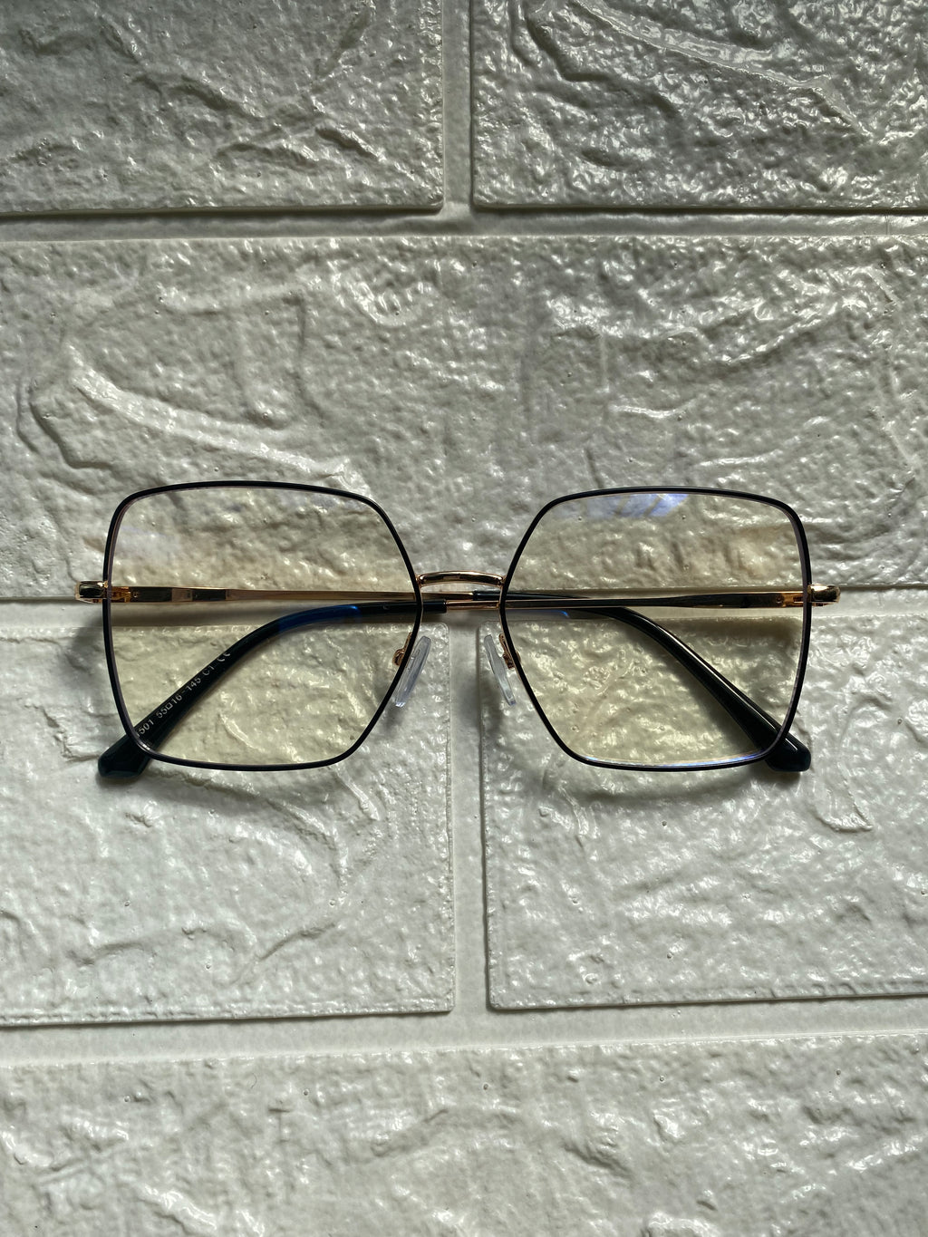 Lentes Cuadrados Gold con Frame Negro