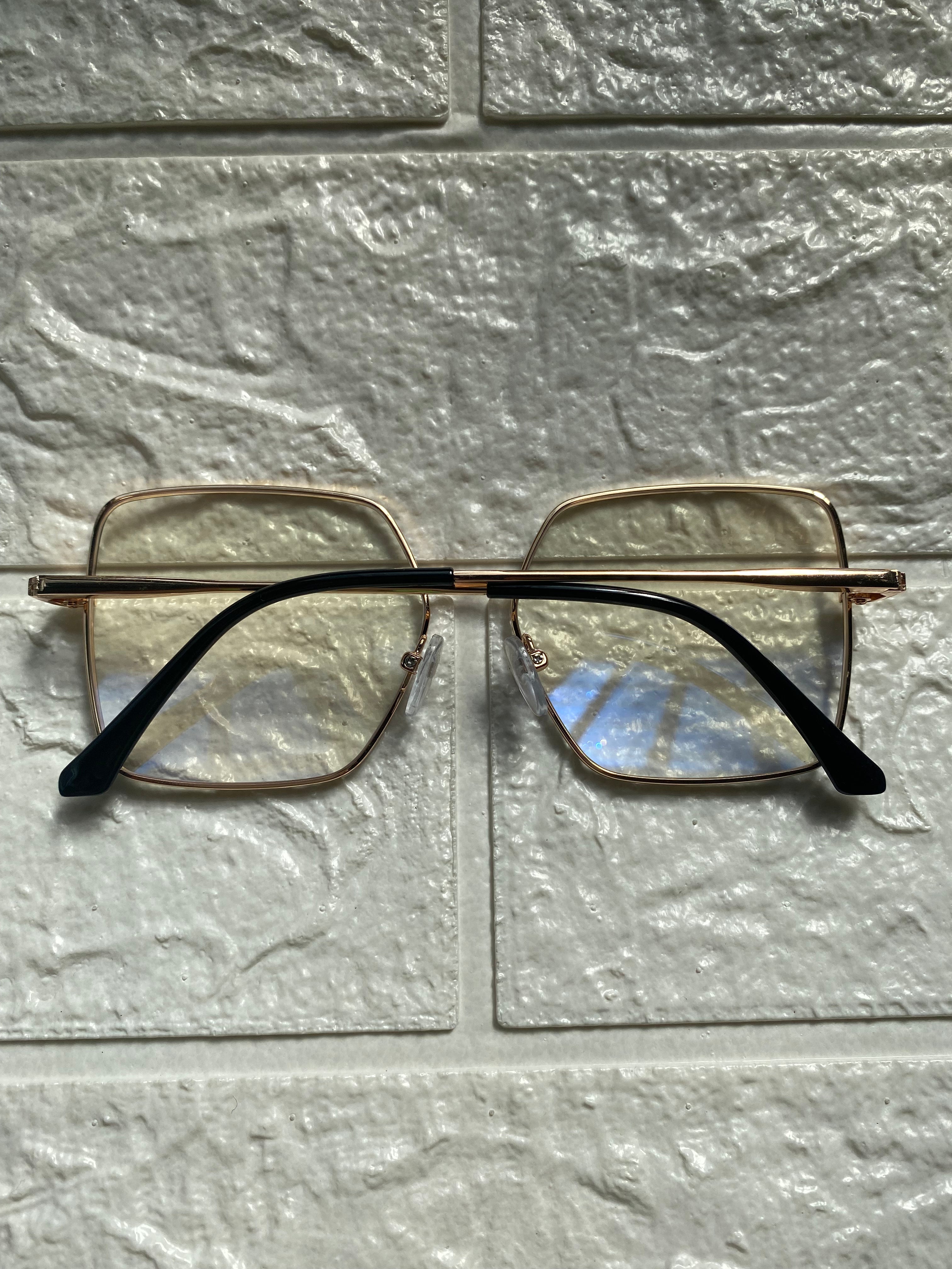 Lentes Cuadrados Gold con Frame Negro