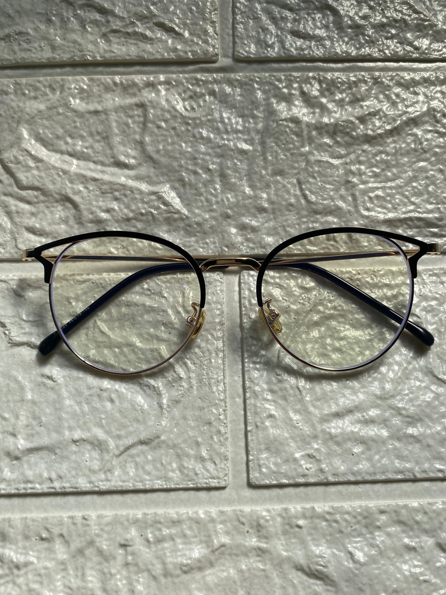 Lentes Cat Eye Gold y Negro de Metal