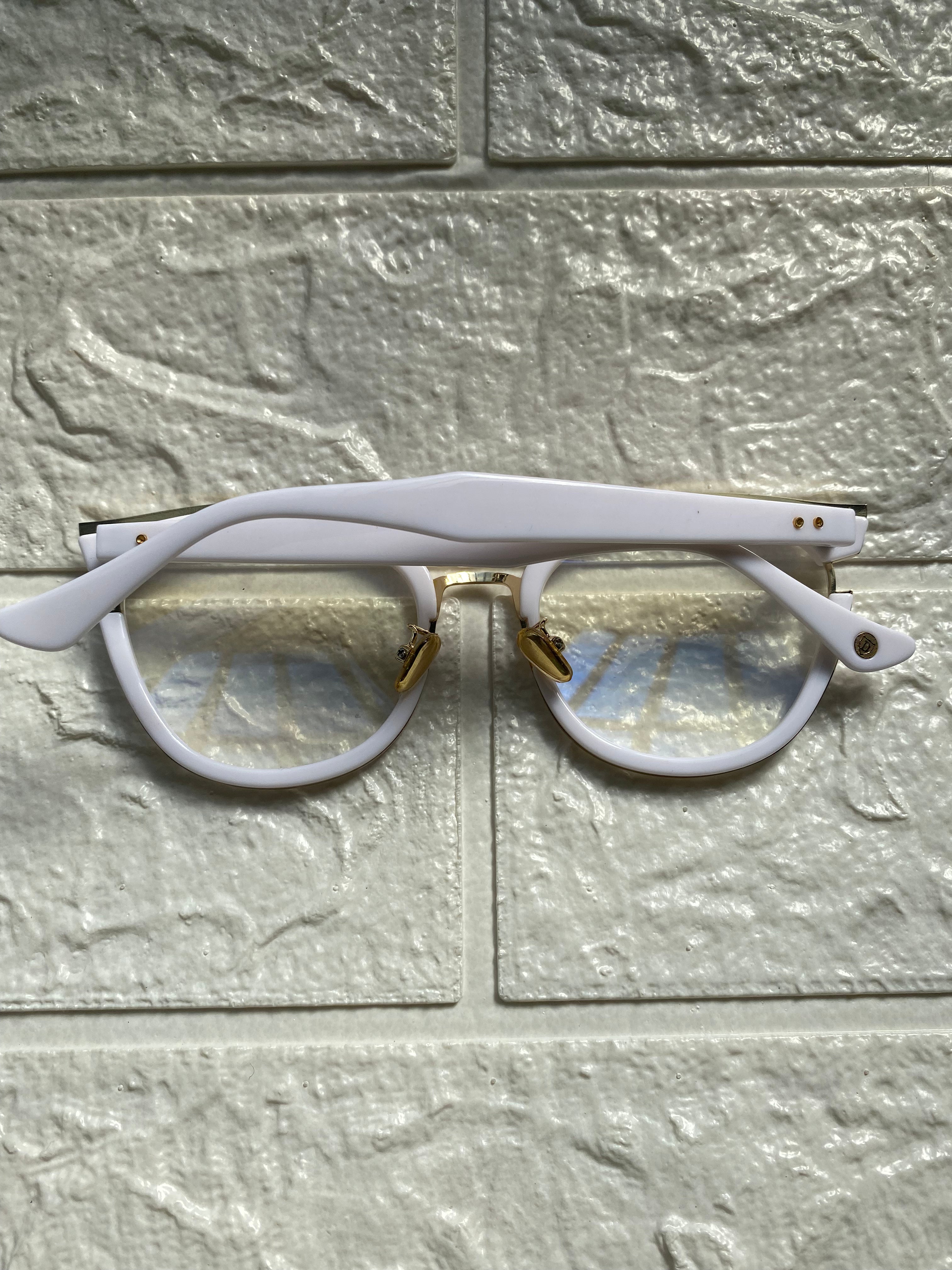 Lentes Blancos con Detalles Gold