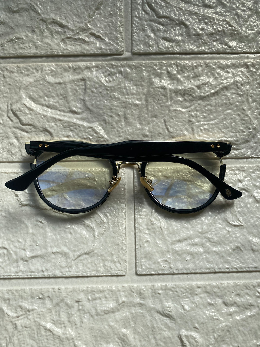 Lentes Semiredondo Negro y Gold
