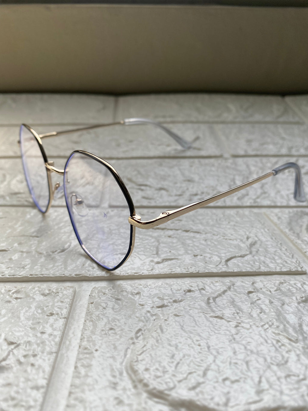 Lentes Hexagonales Gold y Negro