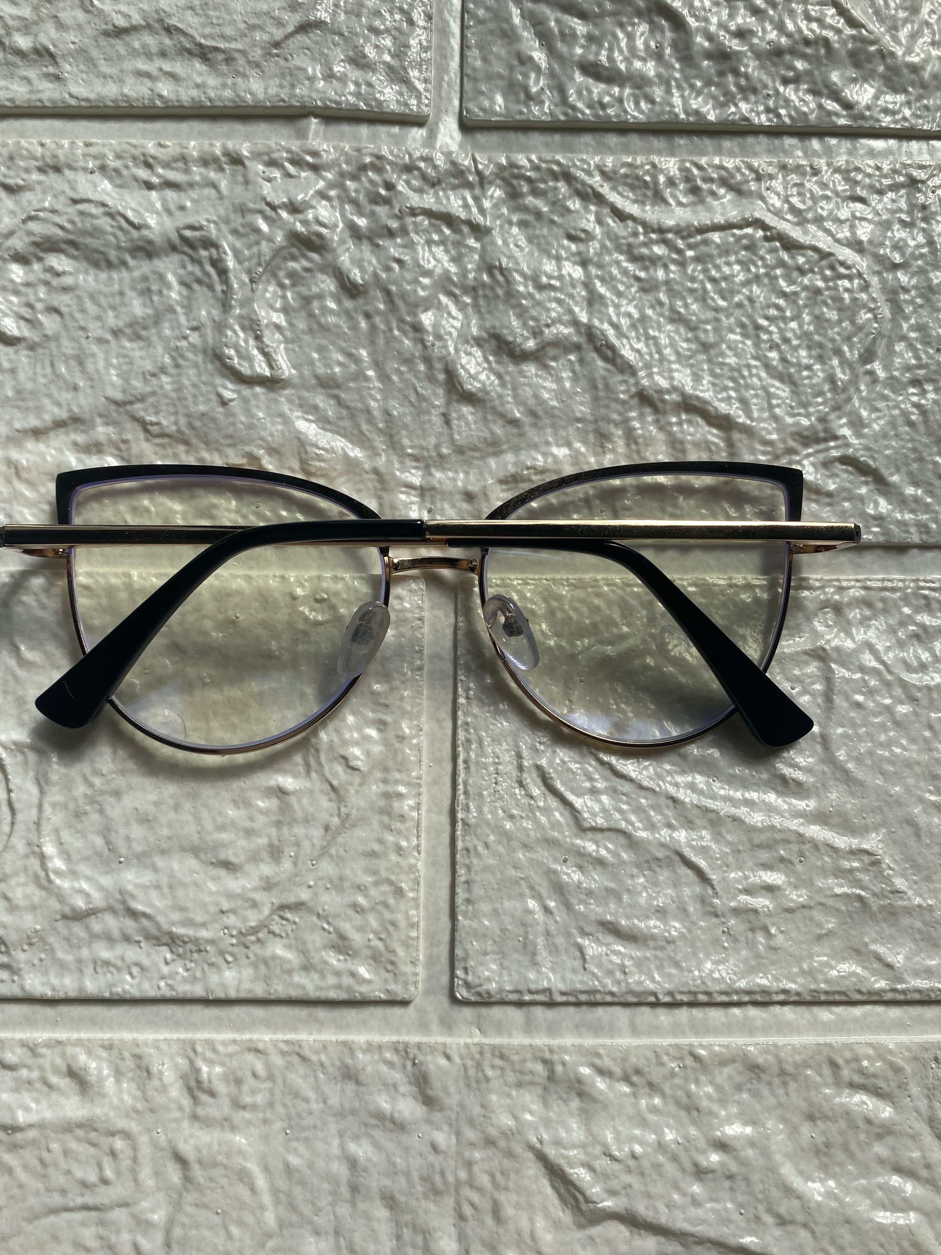 Lentes Cat Eye Gold con Mini Triangulos Negros