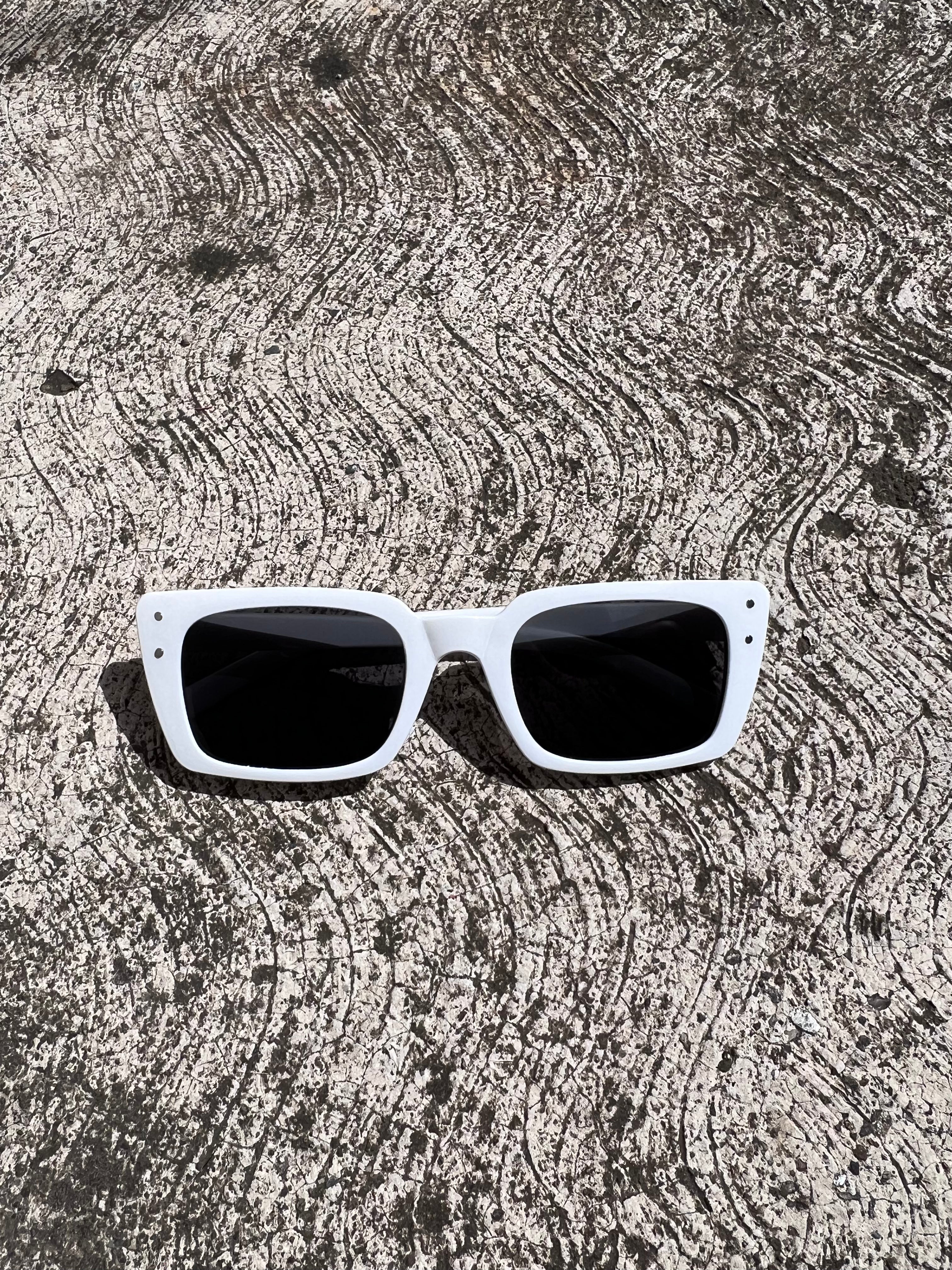 Lentes de Sol Black and White